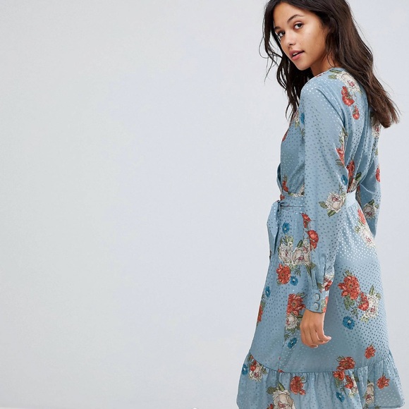 GESTAZ floral printed wrap dress in Blue Size: US 6 EU 38 - Picture 2 of 5